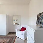 Casa Cairoli Tatil Evi