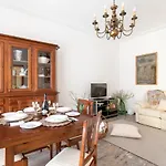 Casa Cairoli * Mira
