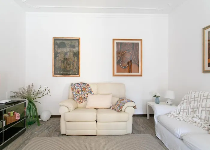 Casa Cairoli *