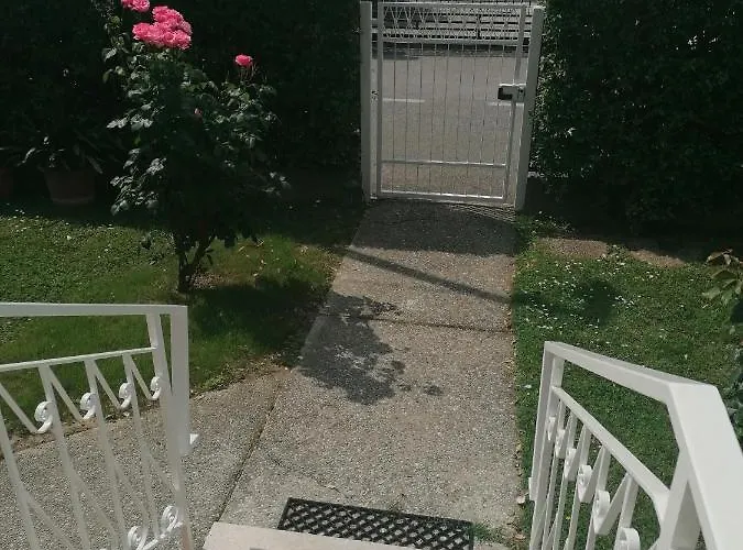 Casa Cairoli * Mira