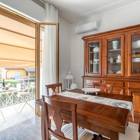 Casa Cairoli Feriehus Mira